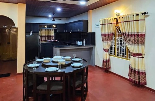 Nallur Maison | Lovely 4 bedroom top floor home in Kokkuvil East, Jaffna, Sri Lanka