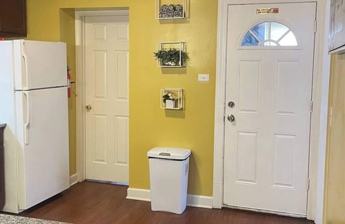 South Chicago Appartement | Lovely 4 Bedroom W/ Pool Table