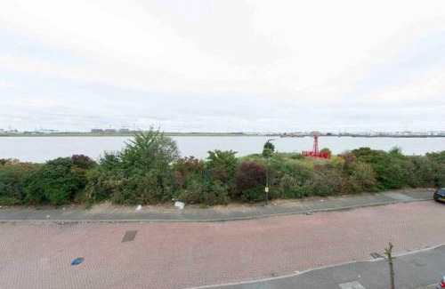 Thamesmead East Maison | Lovely 5 bed house 8 beds