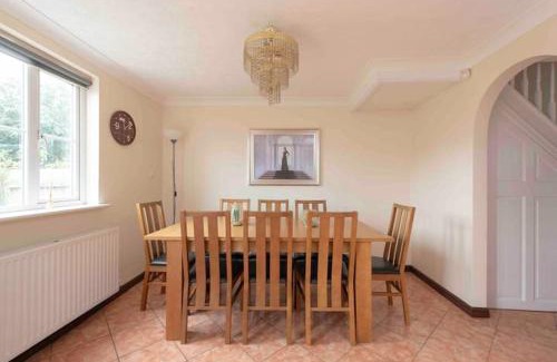 Thamesmead East Maison | Lovely 5 bed house 8 beds