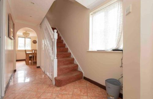 Thamesmead East Maison | Lovely 5 bed house 8 beds