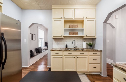Livingston Park Maison | Lovely 5Br in Olde Town East