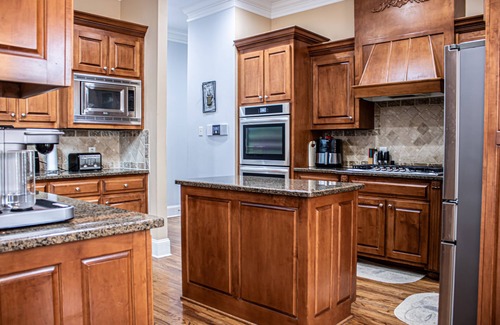 Conyers Maison | Lovely 7-bedroom house in Conyers with fitness room, WiFi, AC