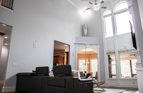 Conyers Maison | Lovely 7-bedroom house in Conyers with fitness room, WiFi, AC