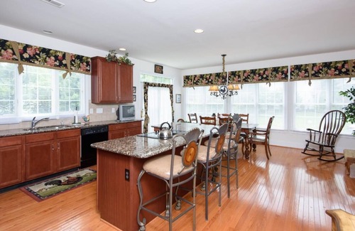 Cheyney Maison | COMME NOUVEAU DOMAINE WEST CHESTER