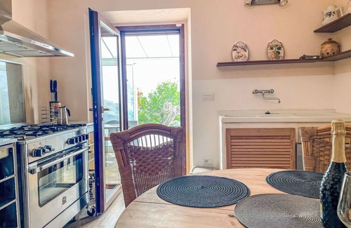 Cologna Spiaggia Villa | Appartement dans une maison de vacances avec climatisation, WIFI, piscine, bain à remous, TV, patio