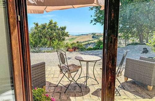 Cologna Spiaggia Villa | Appartement dans une maison de vacances avec climatisation, WIFI, bain à remous, piscine, TV, patio