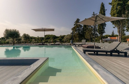 Sao Martinho Villa | Confortable appartement dans une maison de vacances avec WIFI, piscine, TV et terrasse
