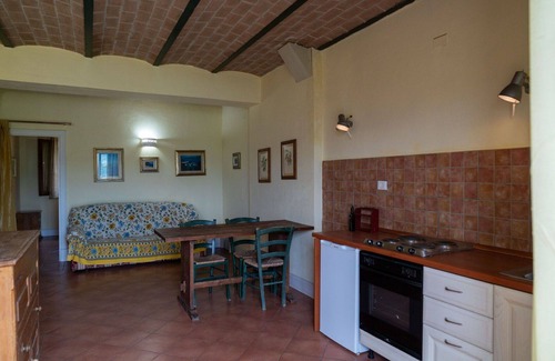 Villa Santa Maria Appartement | Joli appartement pour 4 personnes avec climatisation, piscine, WIFI, TV, balcon et animaux admis