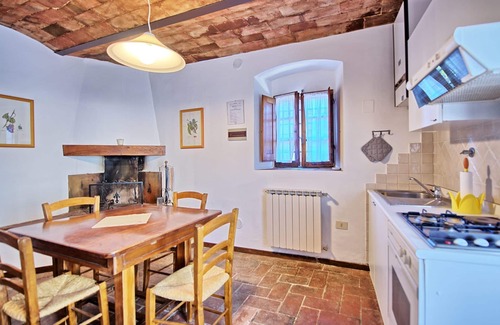 San Casciano in Val di Pesa Appartement | Joli appartement avec piscine, climatisation, WIFI, TV, animaux admis, près de Greve In Chianti
