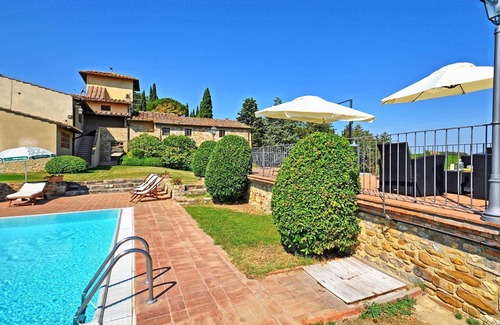 San Casciano in Val di Pesa Appartement | Bel appartement avec piscine, WIFI, TV, animaux admis, vue panoramique, près de Greve In Chianti