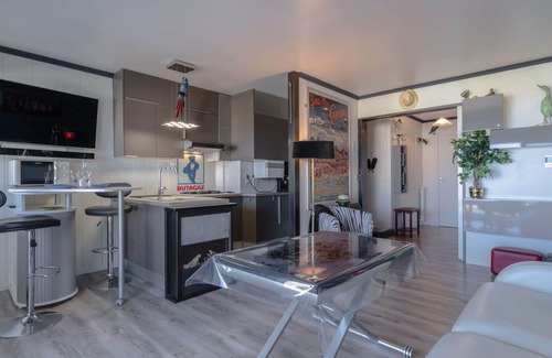 Le Home Appartement | Confortable appartement pour 4 personnes avec WIFI, TV et balcon