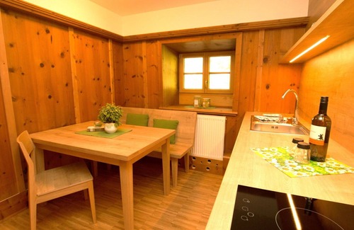 Runhof Appartement | Lovely apartment for 3 people with WIFI, pool, TV, balcony and pets allowed