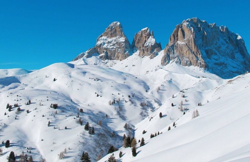 San Giovanni di Fassa Appartement | Confortable appartement pour 9 personnes avec WIFI, TV, balcon, animaux admis et parking