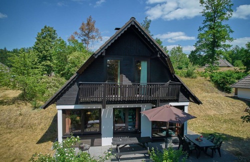 Frankenau Maison | Bel appartement dans une maison de vacances avec WIFI, TV, patio, animaux admis, vue panoramique