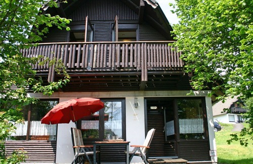 Frankenau Maison | Bel appartement dans une maison de vacances avec WIFI, TV, patio, animaux admis, vue panoramique