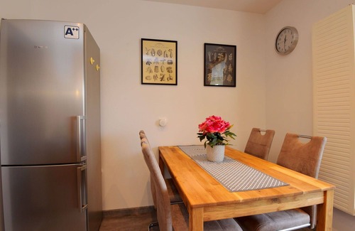 Zella-Mehlis Appartement | Bel appartement pour 4 personnes avec WIFI, TV et animaux admis
