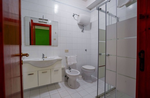 Acaya Autre | Bel appartement avec WIFI, climatisation, piscine, TV, animaux admis et parking, près de Lecce