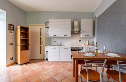 Portacomaro Appartement | Joli appartement avec piscine, WIFI, climatisation, terrasse, animaux admis et vue panoramique