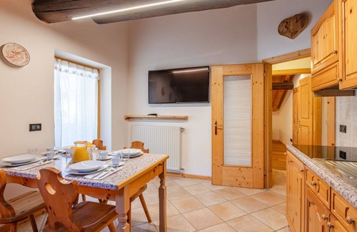 Mazzin Appartement | Bel appartement pour 2 personnes avec WIFI, TV et patio