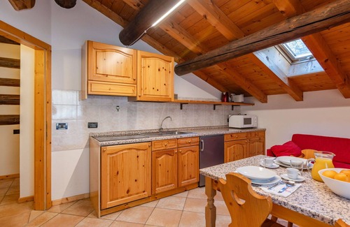Mazzin Appartement | Bel appartement pour 2 personnes avec WIFI, TV et patio