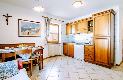 Mazzin Appartement | Agréable appartement pour 4 personnes avec WIFI, TV et balcon
