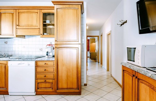 Mazzin Appartement | Agréable appartement pour 4 personnes avec WIFI, TV et balcon