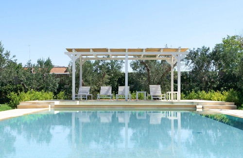 Spongano Appartement | Bel appartement avec piscine, climatisation, WIFI, TV, patio, vue panoramique et parking