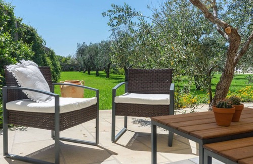 Spongano Appartement | Bel appartement avec piscine, climatisation, WIFI, TV, patio, vue panoramique et parking