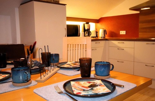 Landeck Appartement | Confortable appartement pour 4 personnes avec WIFI, TV, balcon, animaux admis et parking