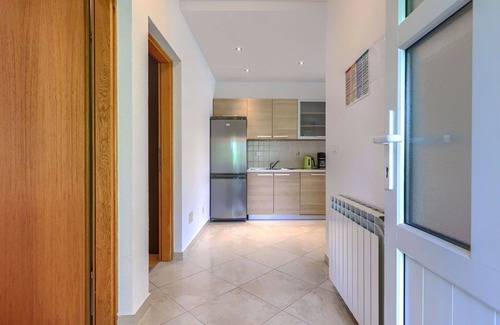 Cancini Appartement | Agréable appartement pour 4 personnes avec climatisation, WIFI, TV, terrasse et parking