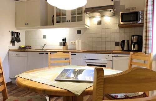 Gnesau Appartement | Joli appartement avec bain à remous, WIFI, TV, patio, animaux admis et parking