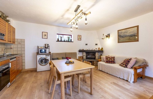 Isola Appartement | Joli appartement pour 5 personnes avec WIFI, TV, terrasse, animaux admis et parking