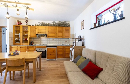 Isola Appartement | Joli appartement pour 5 personnes avec WIFI, TV, terrasse, animaux admis et parking