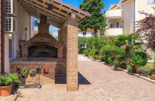 Murine Appartement | Joli appartement pour 5 personnes avec piscine, climatisation, WIFI, TV et terrasse