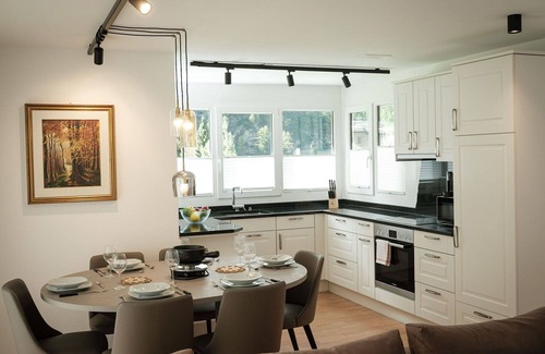 Taesch Appartement | Confortable appartement pour 6 personnes avec WIFI, TV et balcon