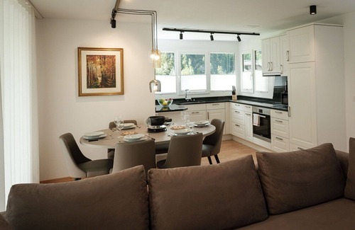 Taesch Appartement | Confortable appartement pour 6 personnes avec WIFI, TV et balcon