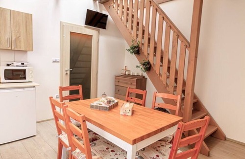 Arnoltice Appartement | Bel appartement pour 6 personnes avec WIFI, TV et terrasse