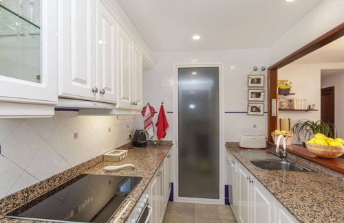San Jorge Appartement | Joli appartement avec climatisation, WIFI, piscine, TV, patio, animaux admis et parking