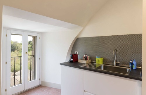 Torrimpietra Appartement | Agréable appartement pour 4 personnes avec WIFI, TV, terrasse et animaux admis