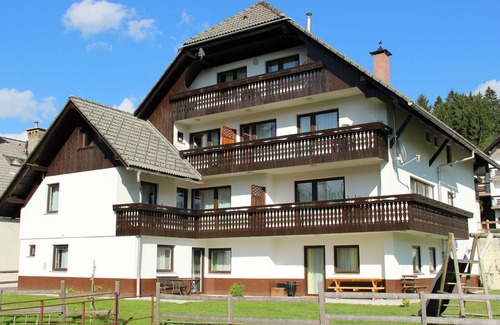 Bohinjska Bistrica Appartement | Joli appartement pour 2 personnes avec WIFI, TV, animaux admis, vue panoramique et parking