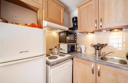 Les Bottieres Appartement | Joli appartement pour 6 personnes avec internet, piscine, TV, balcon, animaux admis et parking