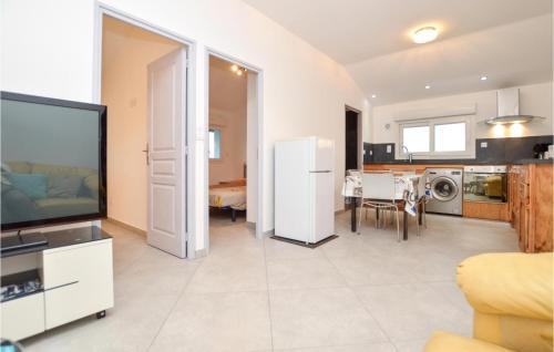 Ghisonaccia Appartement | Lovely Apartment In Ghisonaccia