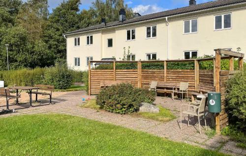 Grimsas Appartement | Lovely Apartment In Grimsås With Wifi
