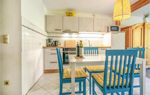 Barhoft Appartement | Lovely Apartment In Klausdorf With Wifi