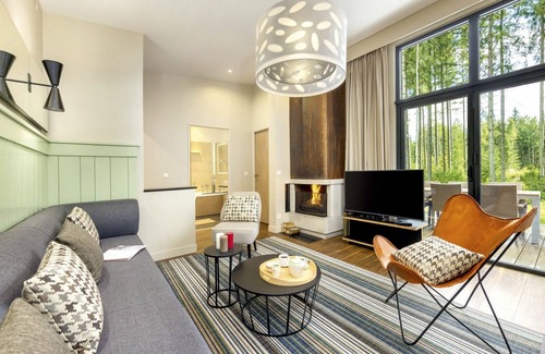Hattigny Maison | Lovely apartment in villa for 12 people with pool, hot tub, WIFI, TV and terrace