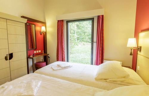 Hattigny Maison | Lovely apartment in villa for 12 people with pool, hot tub, WIFI, TV and terrace