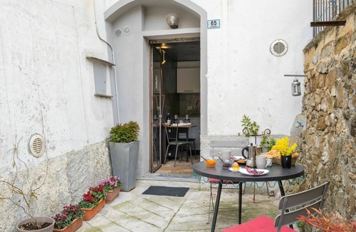 Imperia Villa | Agréable appartement pour 2 personnes avec WIFI