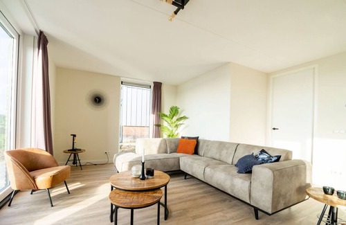 Linden Maison | Confortable appartement dans une maison de vacances pour 12 personnes avec WIFI, TV et parking