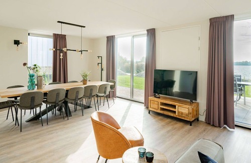 Linden Maison | Confortable appartement dans une maison de vacances pour 12 personnes avec WIFI, TV et parking